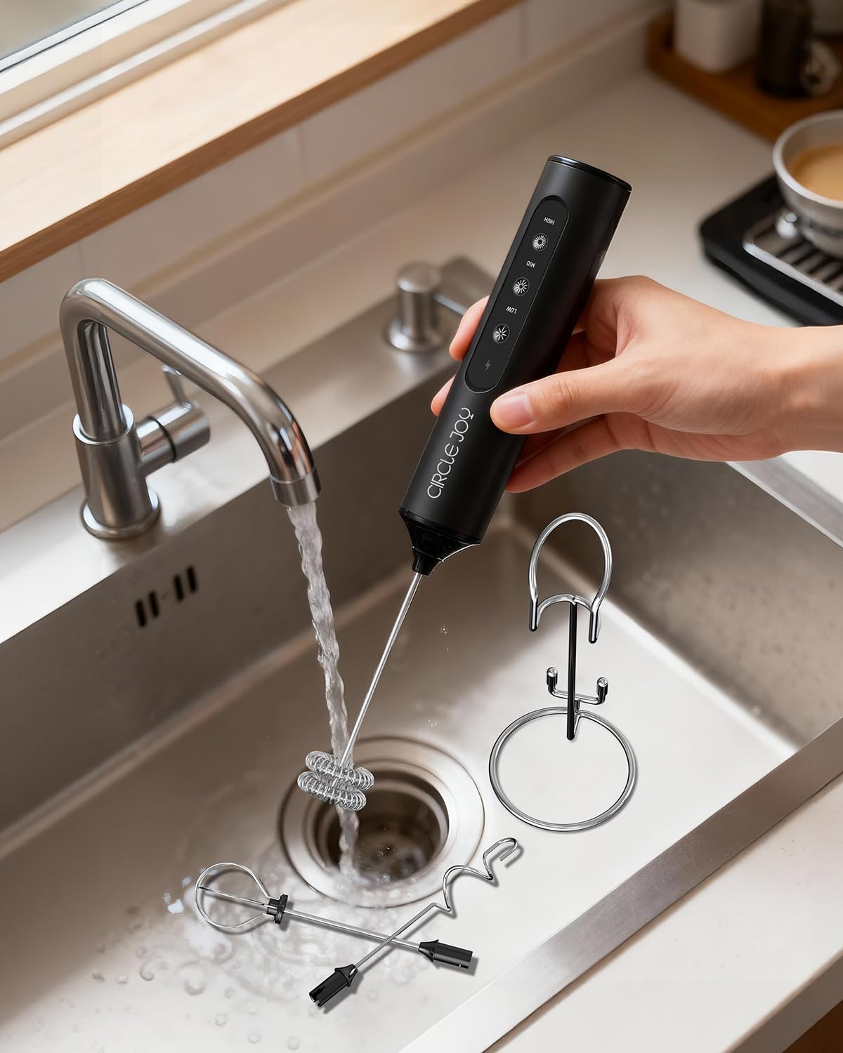 CIRCLE JOY Rechargeable Handheld Milk Frother Wand with 3 Variable Speeds, 3 Whisks and Storage Box, Electric Drink Mixer for Latte, Cappuccino, Hot Chocolate, Eggs and Protein Powder, Black