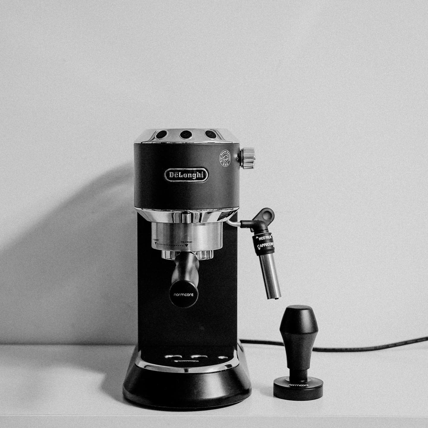 Normcore V4 Coffee Tamper 53.3mm - Spring-Loaded Tamper - Barista Espresso Tamper with 15lb / 25lb / 30lbs Replacement Springs - Anodized Aluminum Handle and Stand - Flat Base, Black