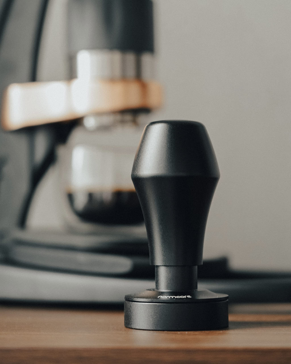 Normcore V4 Coffee Tamper 53.3mm - Spring-Loaded Tamper - Barista Espresso Tamper with 15lb / 25lb / 30lbs Replacement Springs - Anodized Aluminum Handle and Stand - Flat Base, Black
