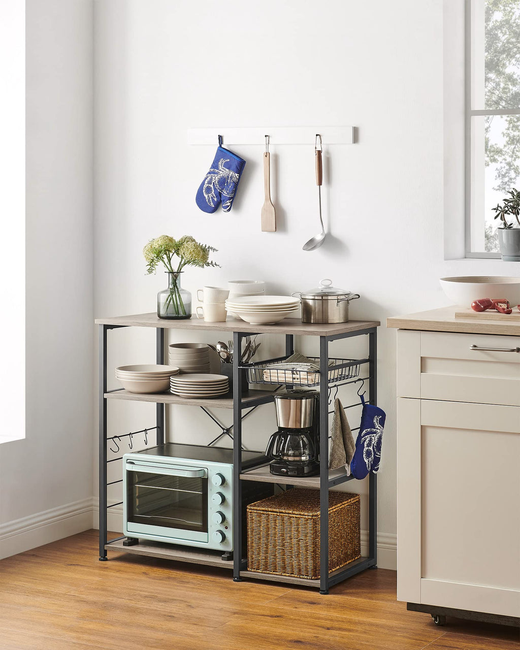 VASAGLE Baker's Rack, Coffee Bar Stand with Charging Station, 35.6 Inches Tall, Storage Shelves, Pull-Out Wire Basket, Table for Microwave, Kitchen, Rustic Brown and Ink Black UKKS036K01